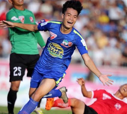 Văn To&agrave;n g&oacute;p c&ocirc;ng lớn với b&agrave;n thắng mở tỉ số
