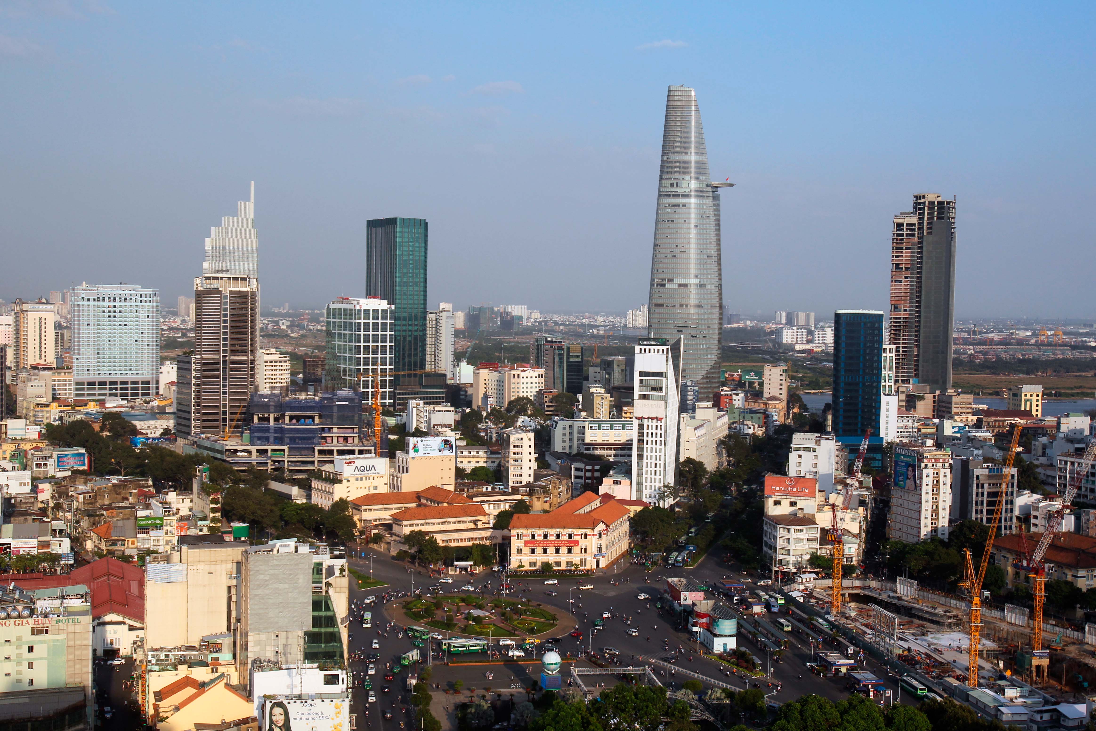 Cho đầu tàu mạnh hơn...