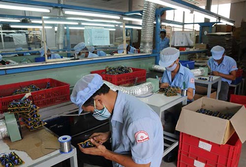 Cần giảm lãi suất trung dài hạn