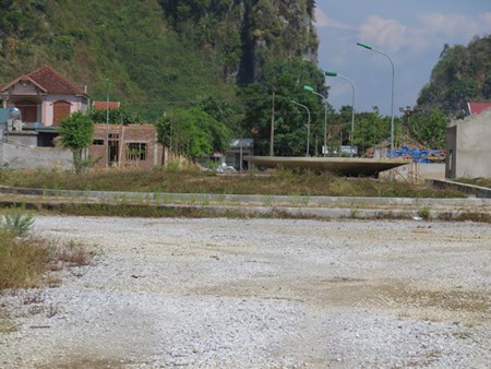 Hiện trường vụ hai vợ chồng &ocirc;m m&igrave;n tự s&aacute;t