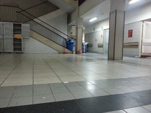 Bệnh nhân nhảy lầu tự tử tại Bệnh viện Bạch Mai