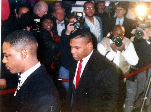 Mike Tyson ra tòa năm 1992