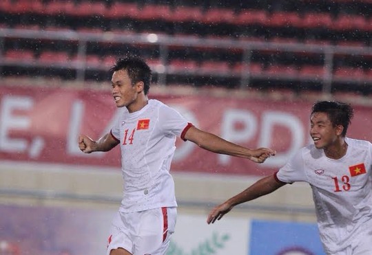 Thắng 3 trận liên tiếp, U19 Việt Nam đặt 1 chân vào VCK châu Á