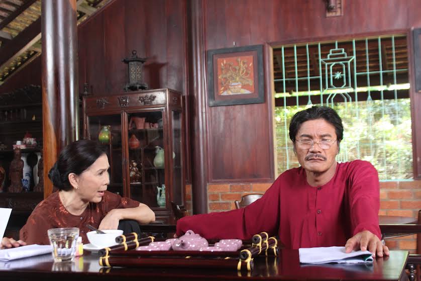Lần đầu ti&ecirc;n anh đ&oacute;ng vai gi&agrave;u, &aacute;c trong phim Nghi&ecirc;ng nghi&ecirc;ng d&ograve;ng nước