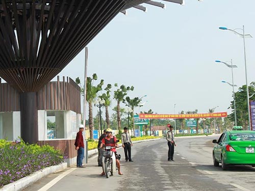 “Độc chiếm” đường ra biển