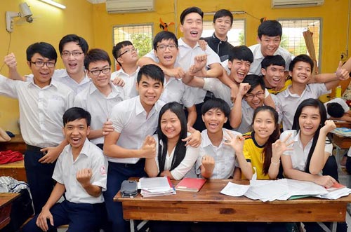 Học sinh cần những lúc bên nhau như thế này để thêm gắn bó, hạn chế được bạo lực học đường. Trong ảnh: Học sinh Trường Dân lập Thanh Bình (quận Tân Bình, TP HCM) Ảnh: TẤN THẠNH