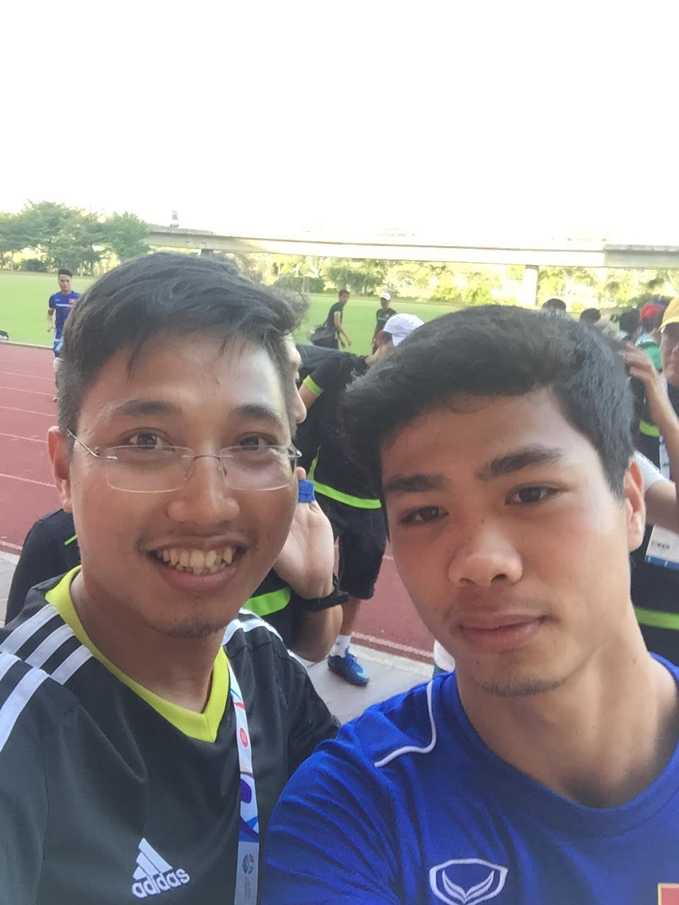 C&ocirc;ng Phượng kh&ocirc;ng cạo r&acirc;u để giữ may mắn cho đến hết SEA Games