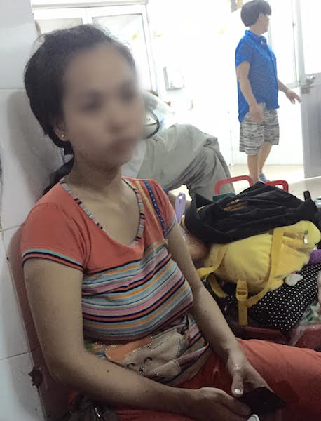 Gửi nhà trẻ, bé 13 tháng tuổi bị chấn thương sọ não