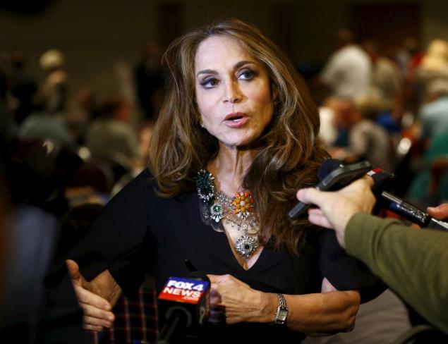 IS tuyên bố sẽ lấy mạng của người tổ chức buổi triển lãm và blogger người Mỹ Pamela Geller. Ảnh: Reuters
