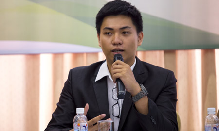 Đức Anh, ĐH Northeastern chia sẻ tại buổi họp b&aacute;o s&aacute;ng 4/6. 