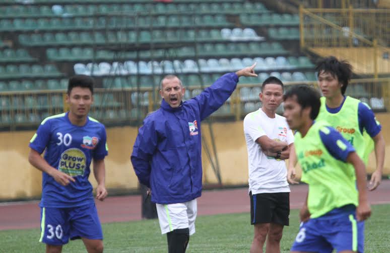 Buổi tập của HAGL tr&ecirc;n s&acirc;n Vinh