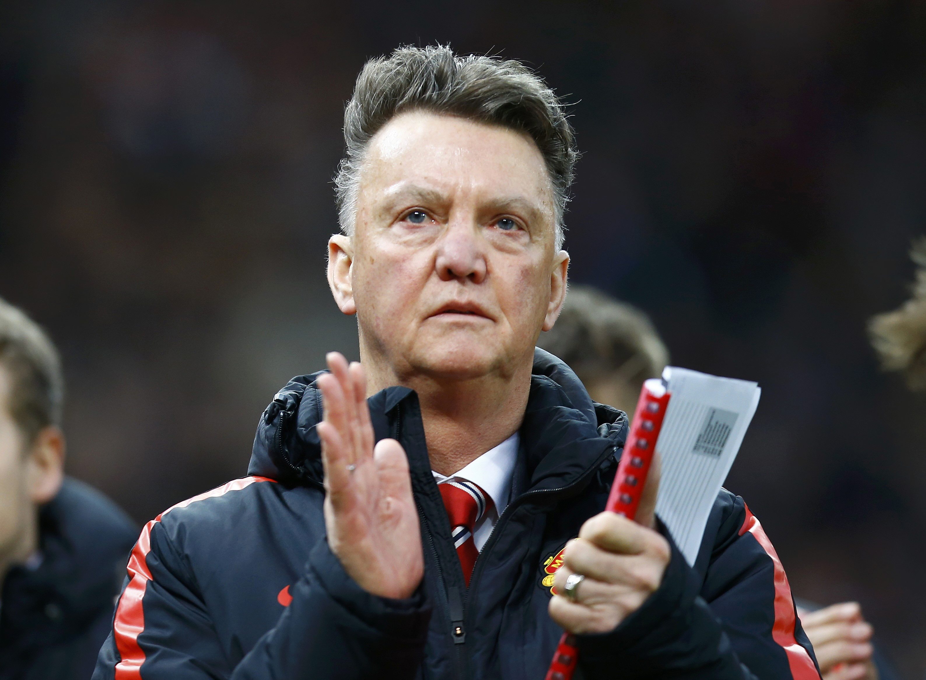 HLV Van Gaal kh&ocirc;ng nghĩ đến kỷ lục bất bại m&agrave; chỉ cần chiến thắng