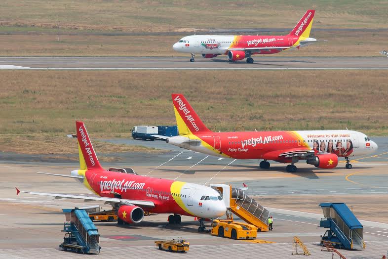 Vietjet l&agrave; h&atilde;ng đầu ti&ecirc;n khơi m&agrave;o cho cuộc đua gi&agrave;nh quyền khai th&aacute;c s&acirc;n bay