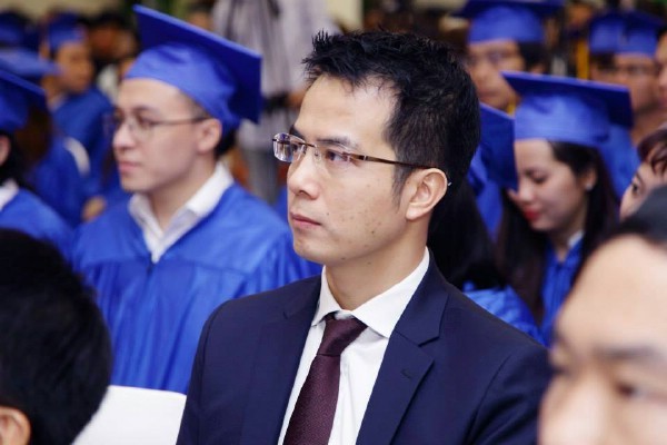 &Ocirc;ng Trần Vinh Dự