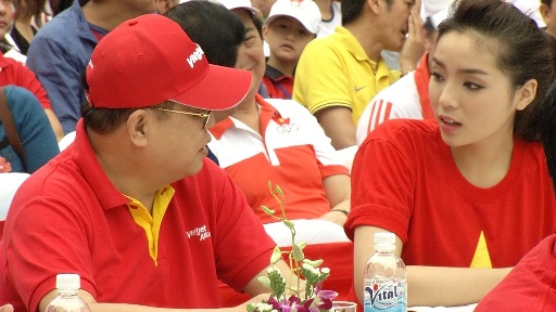 Hoa hậu Kỳ Duyên tham gia “Ngày chạy Olympic vì sức khỏe nhân dân”