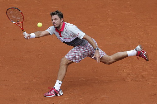 Wawrinka vào vòng 4 Roland Garros