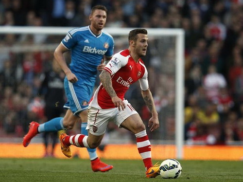 Jack Wilshere đi b&oacute;ng tấn c&ocirc;ng trước h&agrave;ng thủ đội kh&aacute;ch