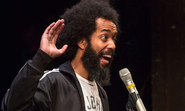 Wyatt Cenac, bi&ecirc;n kịch ki&ecirc;m diễn vi&ecirc;n h&agrave;i