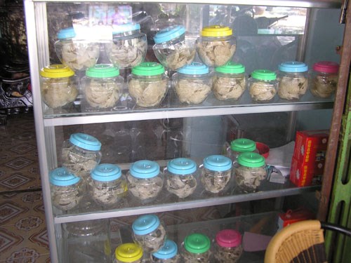 Hỗn loạn yến sào thật, giả