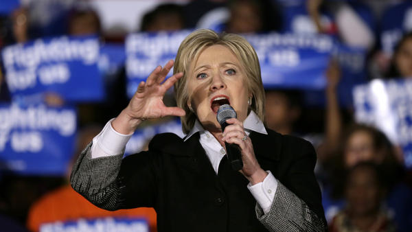 Bà Clinton bất ngờ thua sốc ở Michigan