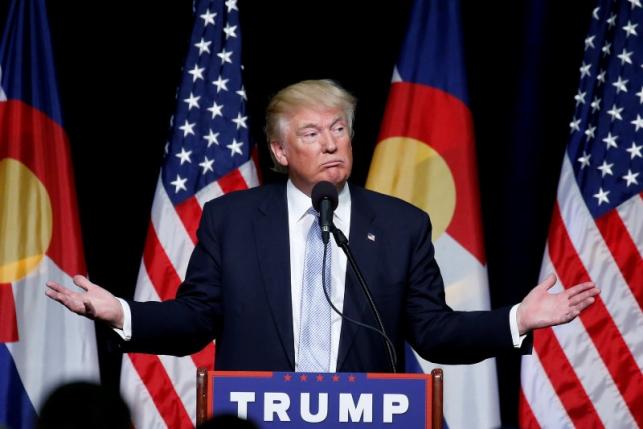Ông Trump hết "đáng mến" với bà Clinton