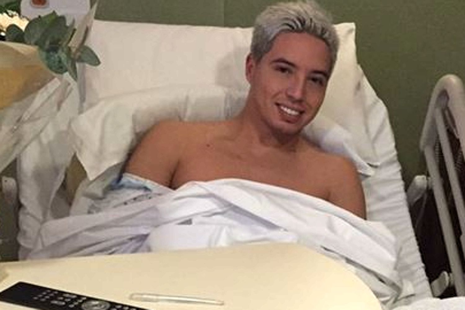 Nasri may 100 mũi ở đùi vì chấn thương
