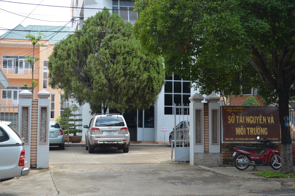 Đề nghị báo cáo vụ "xài sang" ở Sở Tài nguyên - Môi trường Đắk Lắk