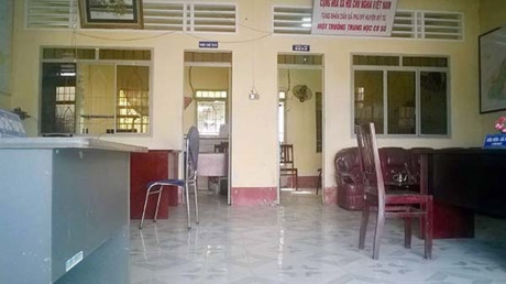 Xã tạm ngừng làm việc để... cán bộ nhậu!