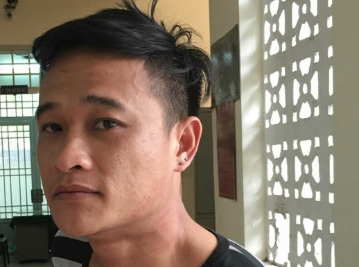 Sa lưới vì cất bằng tốt nghiệp trong xe tang vật!
