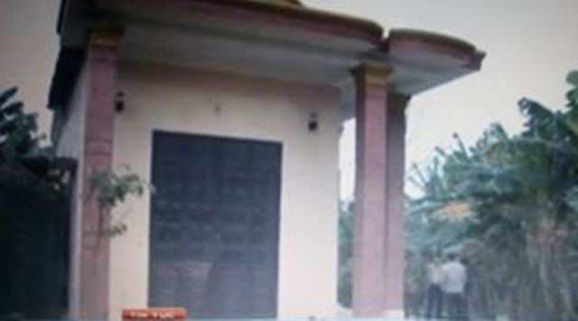 Nhẫn tâm bóp cổ, bắt vợ uống thuốc trừ sâu đến chết