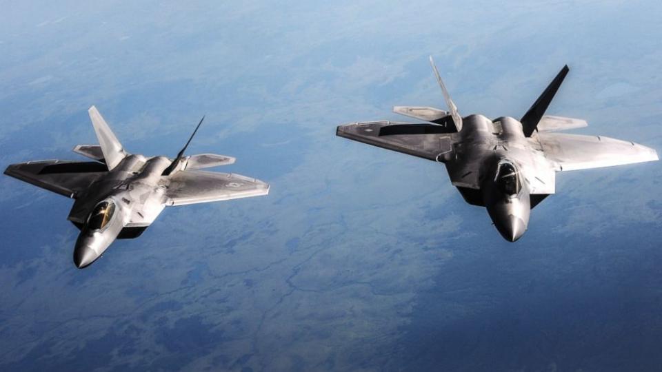 Tiêm kích siêu khủng F-22 Raptor của Mỹ "cô đơn" ở Syria