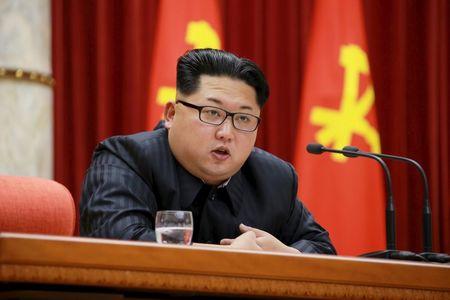 Bị Trung Quốc "hắt hủi", Kim Jong-un lệnh sẵn sàng dùng vũ khí hạt nhân