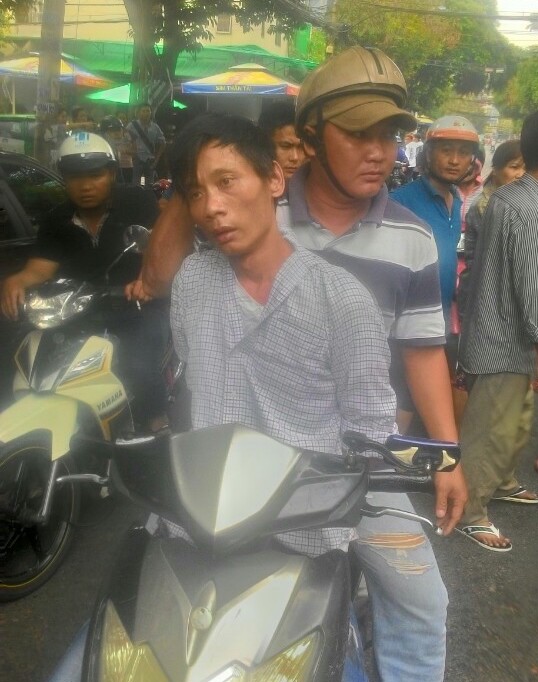 “Hiệp sĩ” bắt gọn kẻ trộm xe máy