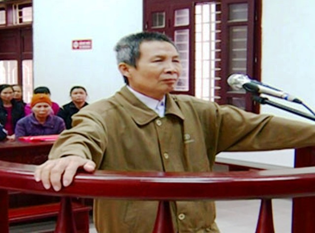 Ông lão 73 tuổi 2 lần đi tù do xúc phạm lãnh đạo nhà nước