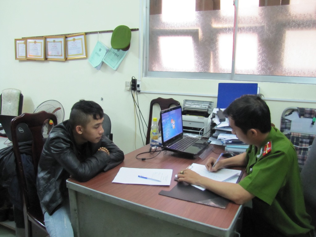 Kẻ truy sát cả gia đình ở Đà Nẵng ra đầu thú
