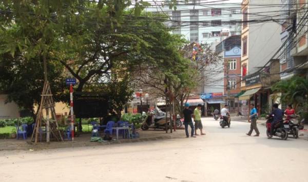Cãi nhau với khách, chủ quán trà đá bị đâm chết