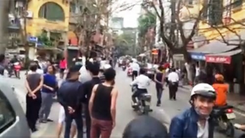 Công an bắn chỉ thiên giải tán đám côn đồ manh động