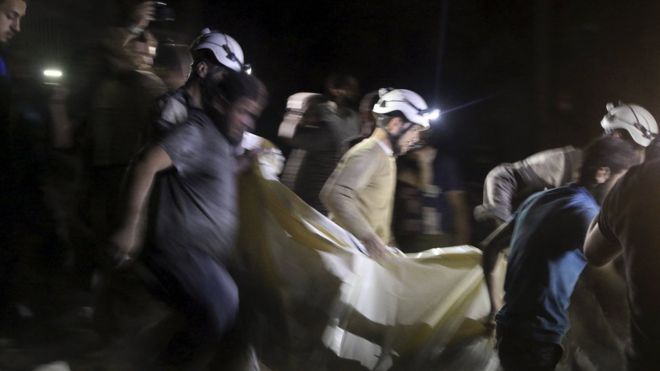 Bệnh viện ở Syria lại bị không kích, hàng chục người chết