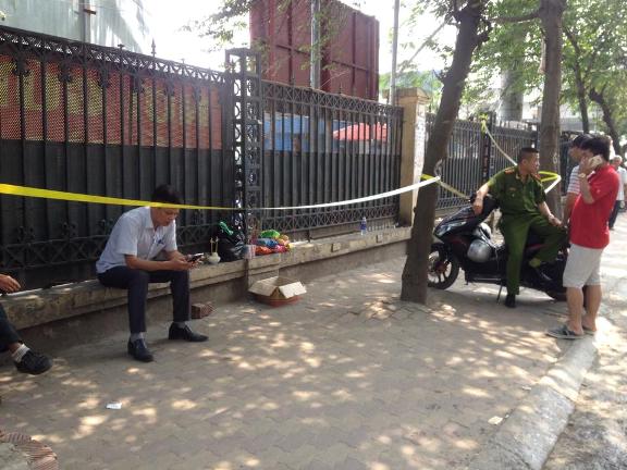 Phát hiện thi thể trẻ sơ sinh cạnh bến xe Mỹ Đình