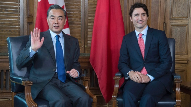 Ngoại trưởng Trung Quốc bị phản ứng vì mắng phóng viên Canada