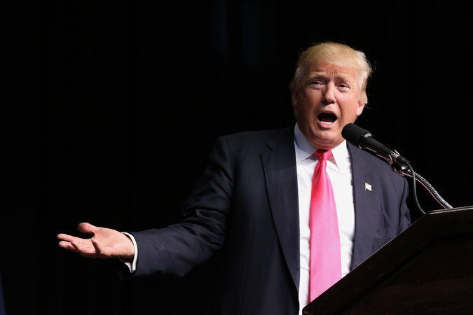 "Té ghế" vì lập trường đối ngoại của ông Trump
