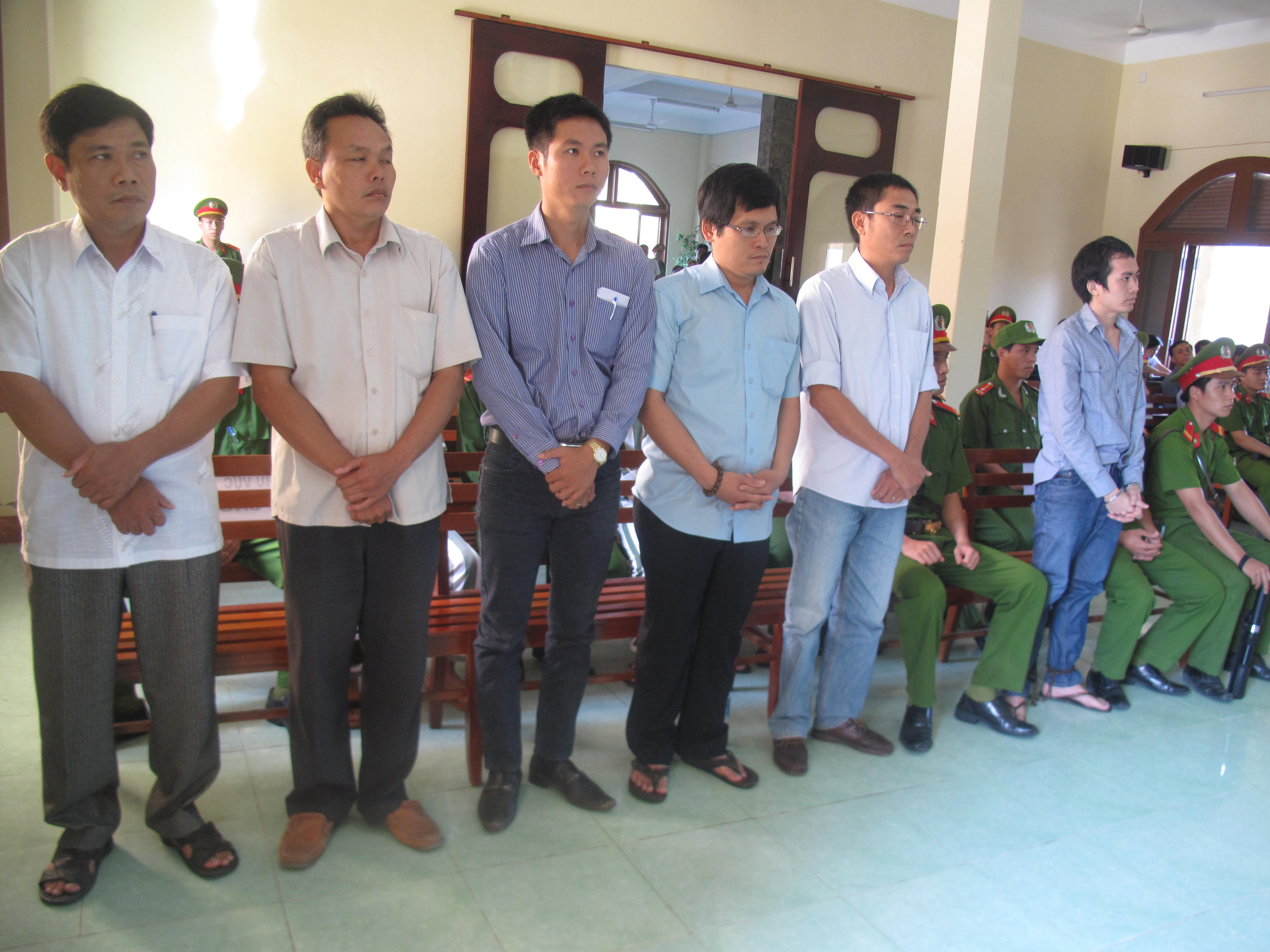 Mở lại phiên tòa công an dùng nhục hình dẫn đến chết người