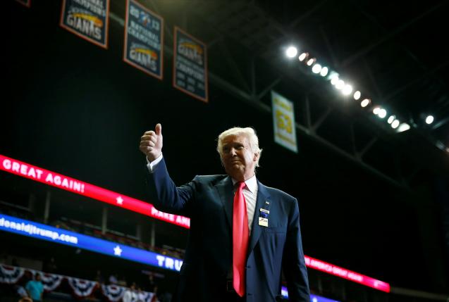 Ông Donald Trump bị "cú tát đau"