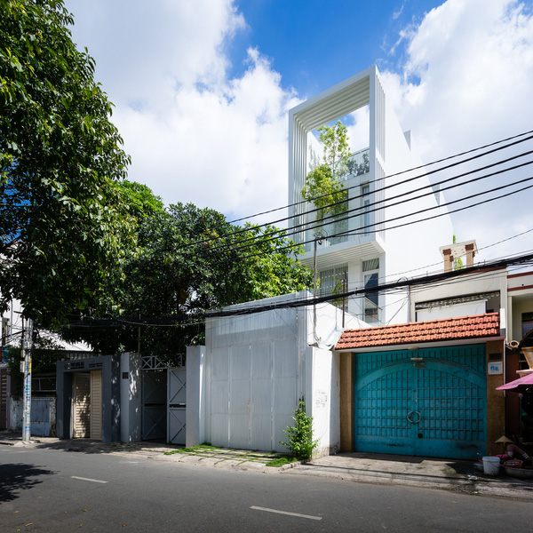 Nhà ống màu trắng ở Sài Gòn được báo Tây khen nức nở