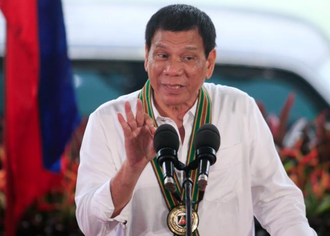 Ông Duterte muốn “giải phóng Philippines khỏi xiềng xích Mỹ”