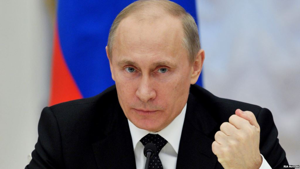 Ông Putin tuyên bố “sẽ đối đầu” nếu bà Clinton đắc cử