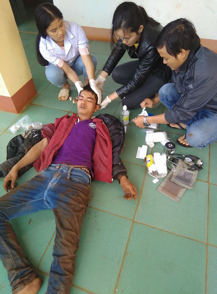 Trộm chó, 1 thanh niên bị người dân đánh bầm dập