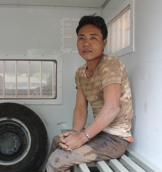 Nghi phạm Phù Minh Tuấn bị lực lượng chức năng bắt giữ sau khi gây ra vụ thảm án sát hại 4 người
