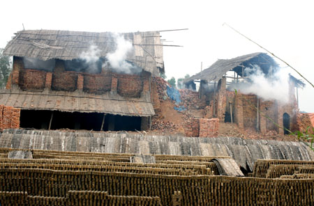 Nổ bom bi, 2 người thương vong