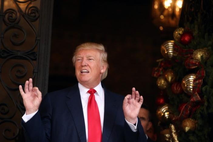 Ông Trump họp điều chỉnh dự án “Tia chớp”
